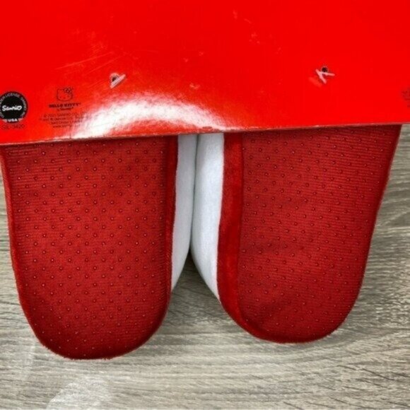 Hello Kitty White & Red Slipper NEW - Picture 4 of 7